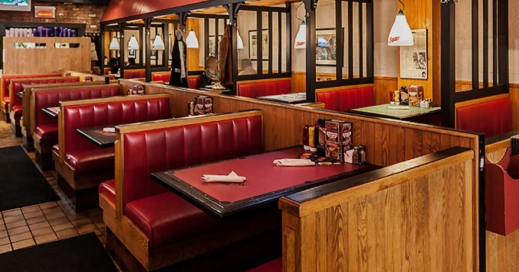 The Business Benefits: Why Choose a Smoked Meat Restaurant Franchise?