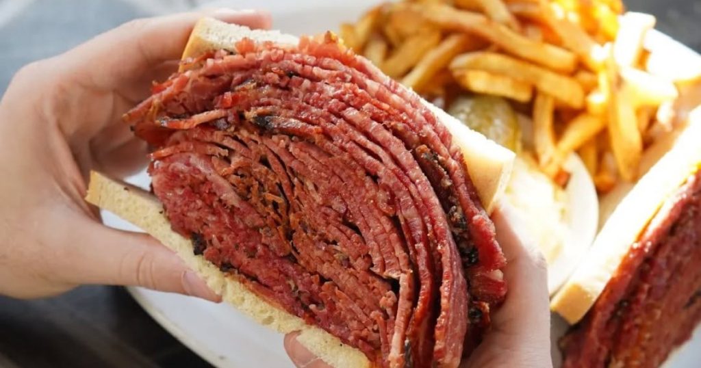 Qu’est-ce qu’un plateau de smoked meat?