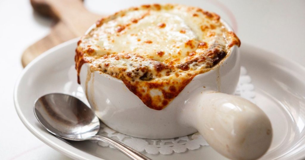 The Anatomy of a Perfect French Onion Soup 